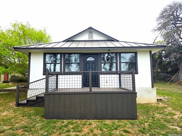 219 Indian Creek Rd, Ingram, TX 78025