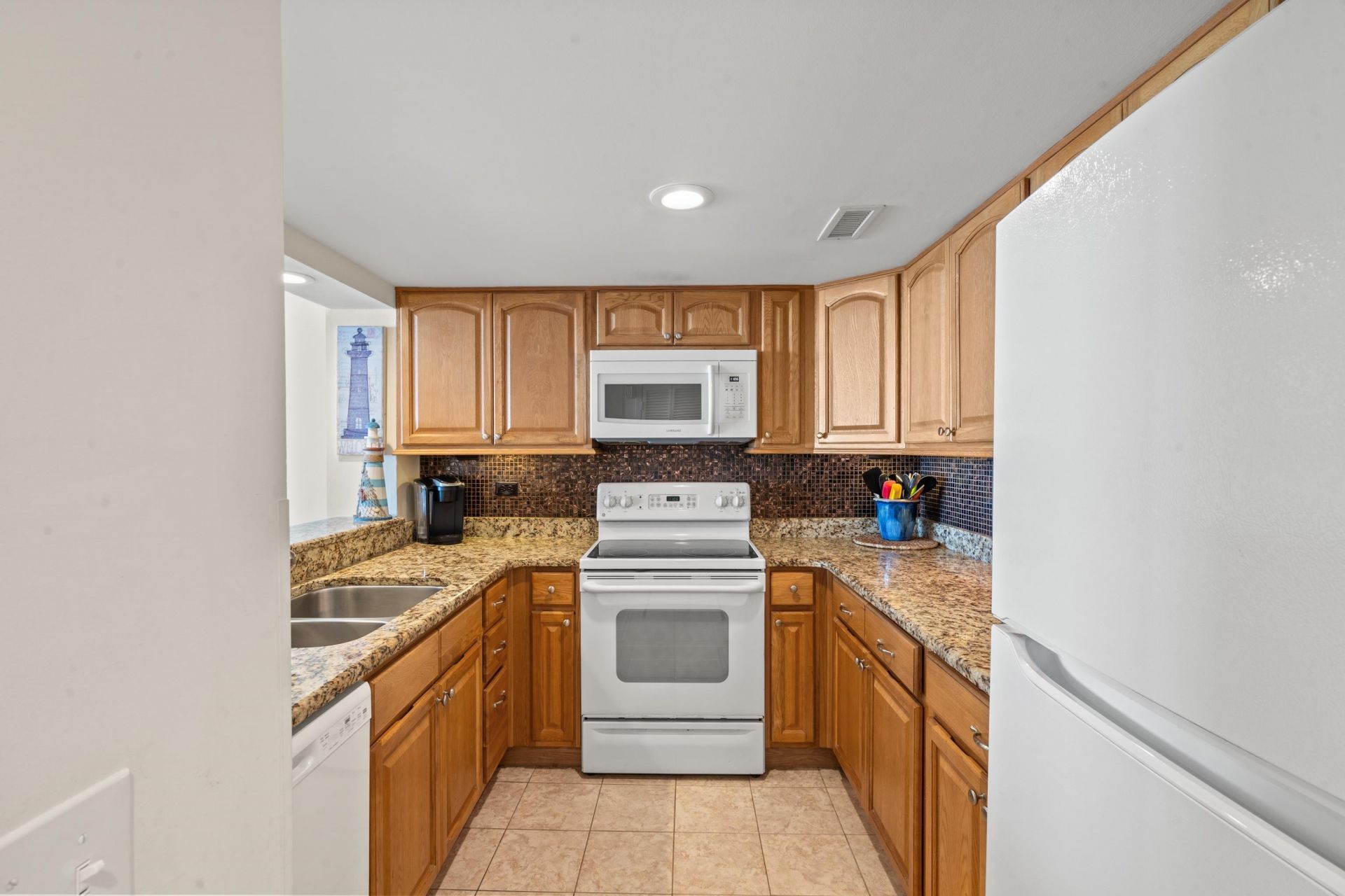 100 Ocean Creek Dr.  Photo 10