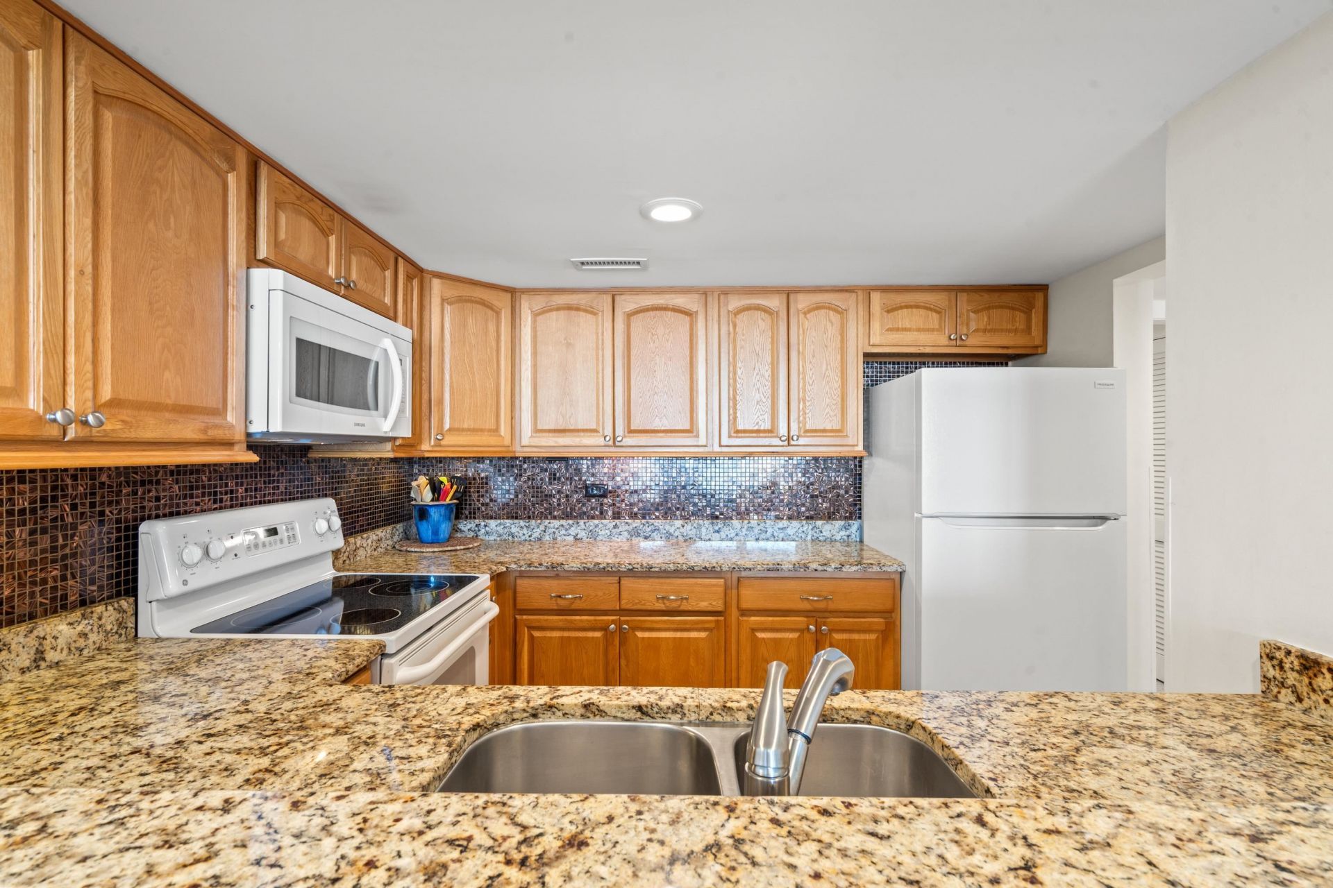 100 Ocean Creek Dr.  Photo 9