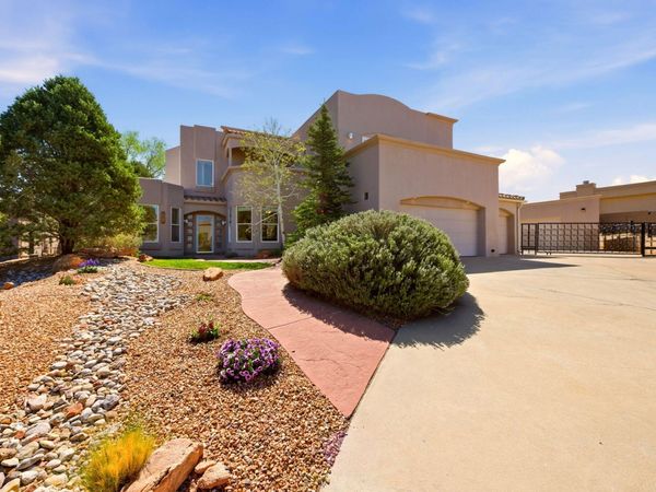 608 Posada Court SE, Albuquerque, NM 87123