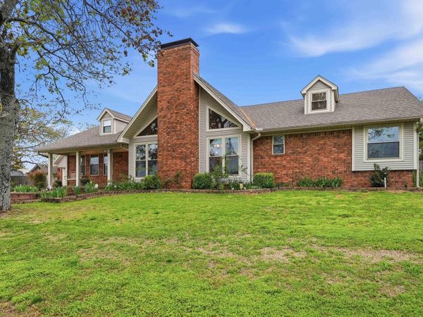 1000 Grandview Heights Drive, Conway, AR 72032