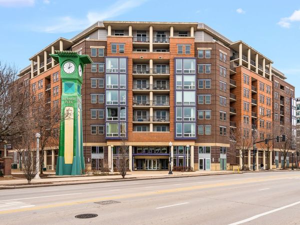 437 W Division Street, Unit 409, Chicago, IL 60610