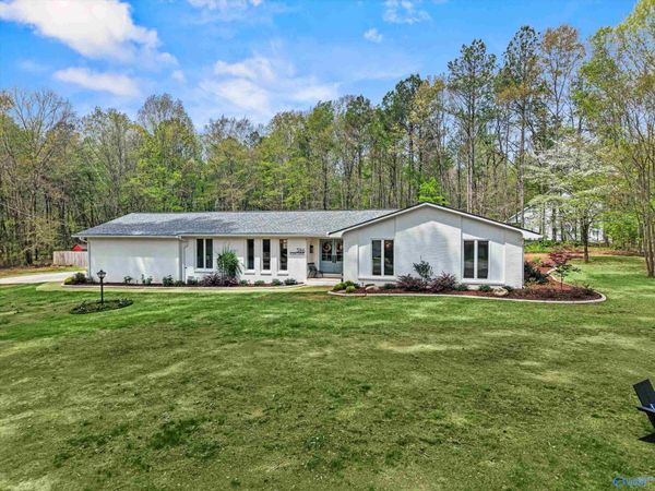 386 York Drive, Rogersville, AL 35652