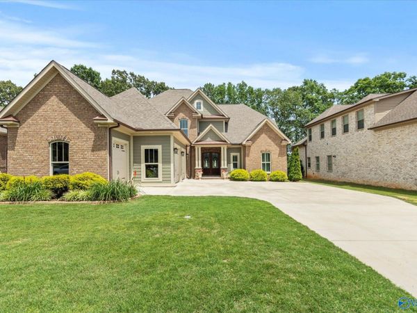 14318 Muirfield Drive, Athens, AL 35613