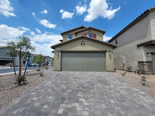 8180 Seminario Avenue, Las Vegas, NV 89113