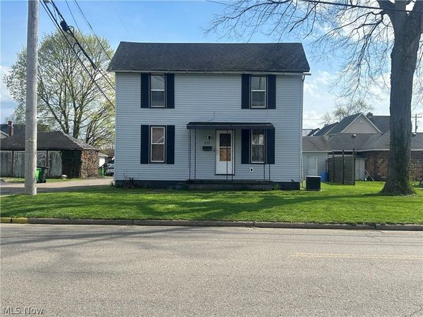 839 Orange Street, Coshocton, OH 43812