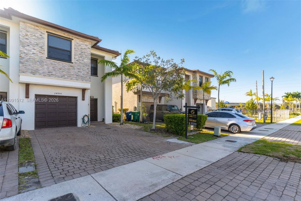 24900 SW 107th Ct, Homestead, FL 33032 Photo