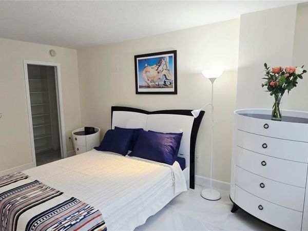 6917 Collins Ave , Unit 1212, Miami Beach, FL 33141