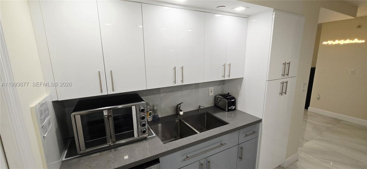 6917 Collins Ave , Unit 1212, Miami Beach, FL 33141 Photo