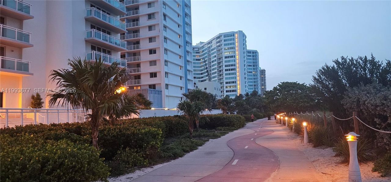 6917 Collins Ave , Unit 1212, Miami Beach, FL 33141 Photo