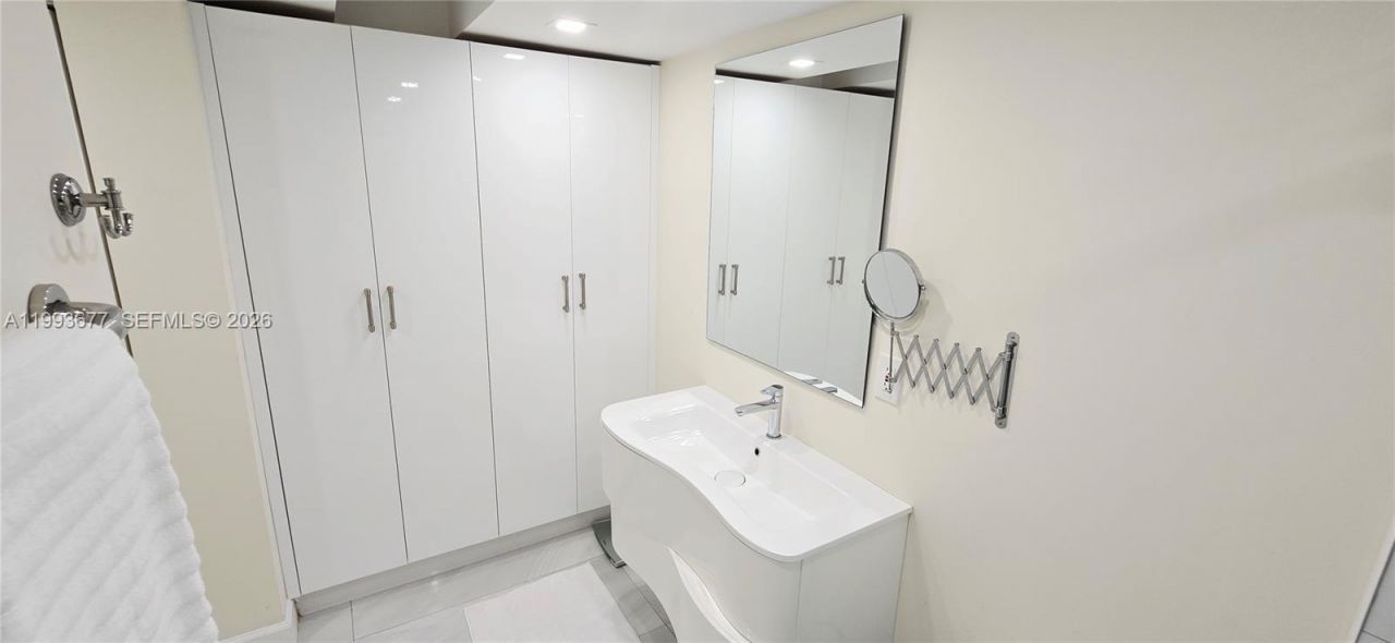 6917 Collins Ave , Unit 1212, Miami Beach, FL 33141 Photo