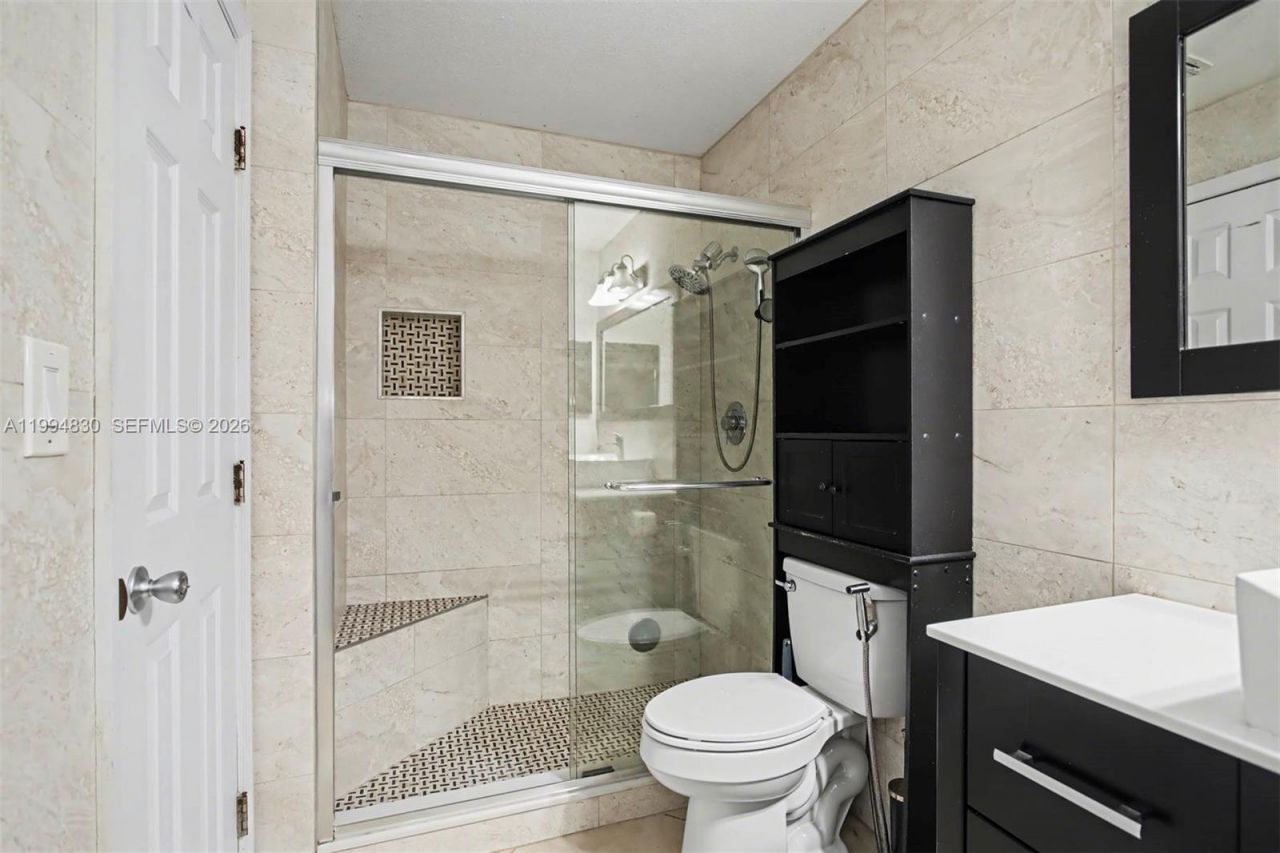 1731 NW 96th Ter , Unit 2J, Pembroke Pines, FL 33024 Photo