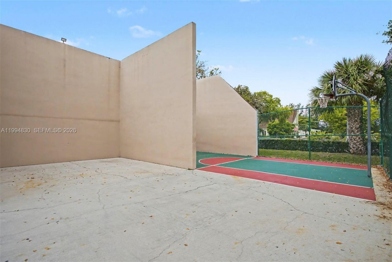 1731 NW 96th Ter , Unit 2J, Pembroke Pines, FL 33024 Photo