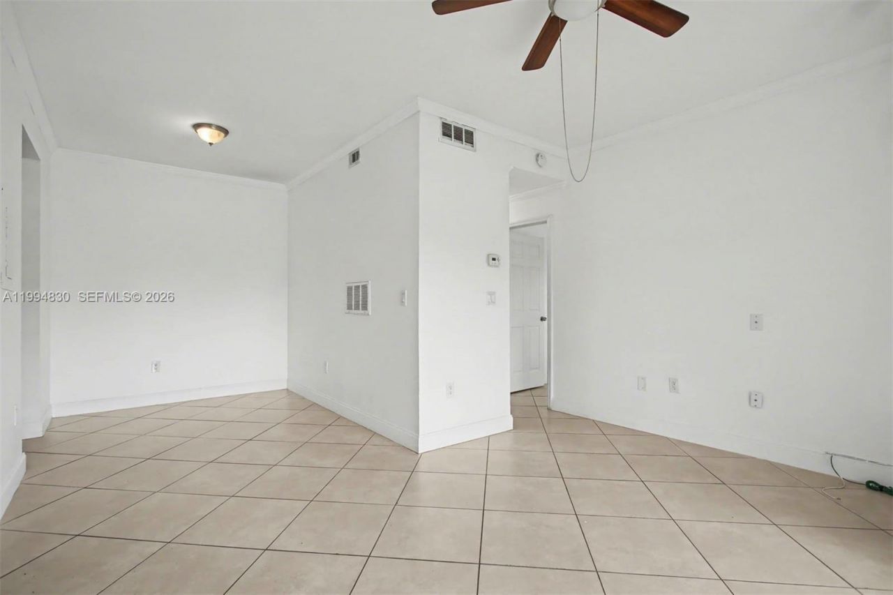 1731 NW 96th Ter , Unit 2J, Pembroke Pines, FL 33024 Photo