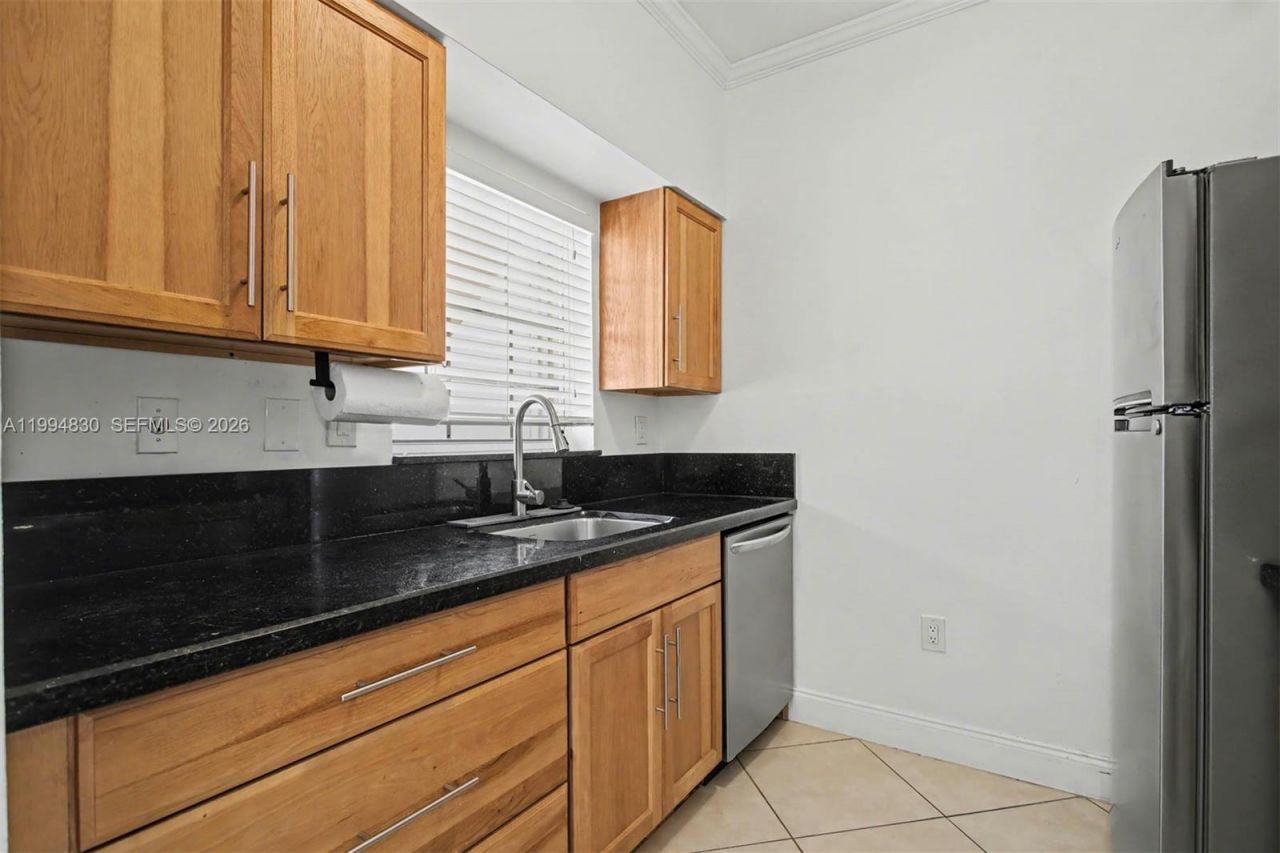 1731 NW 96th Ter , Unit 2J, Pembroke Pines, FL 33024 Photo