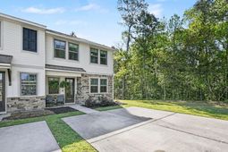 5140 Park Creek Avenue photo 4