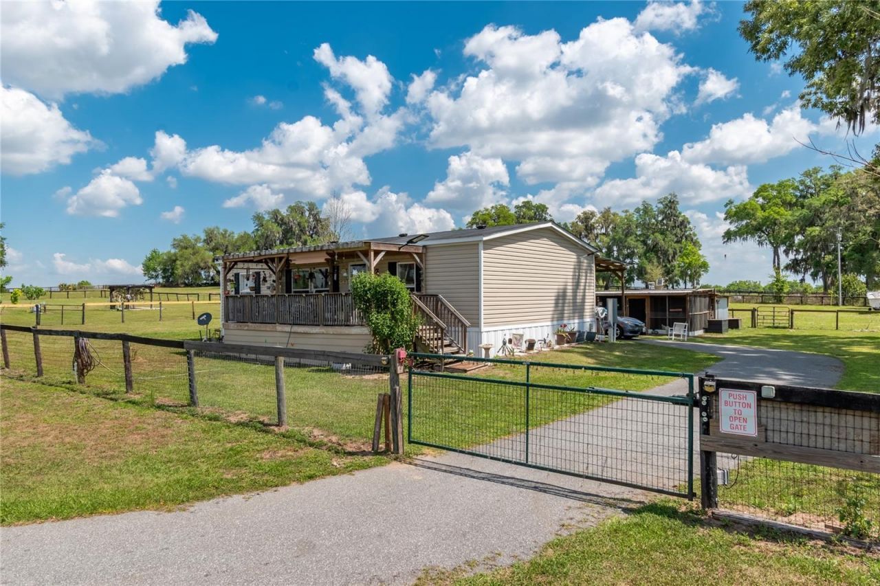 13025 NW Gainesville Road, Reddick, FL 32686 Photo
