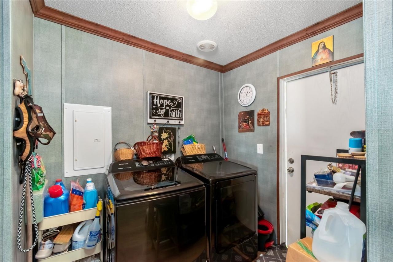 13025 NW Gainesville Road, Reddick, FL 32686 Photo