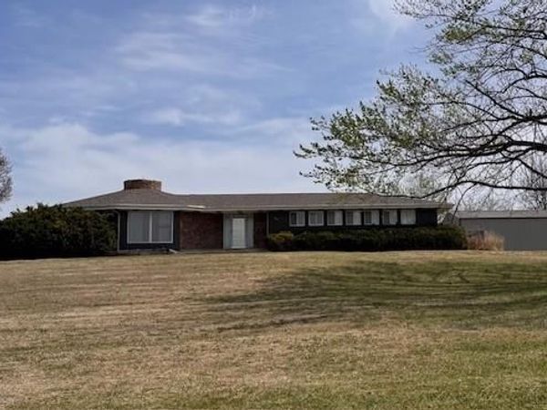 1335 2000th Street, Iola, KS 66749