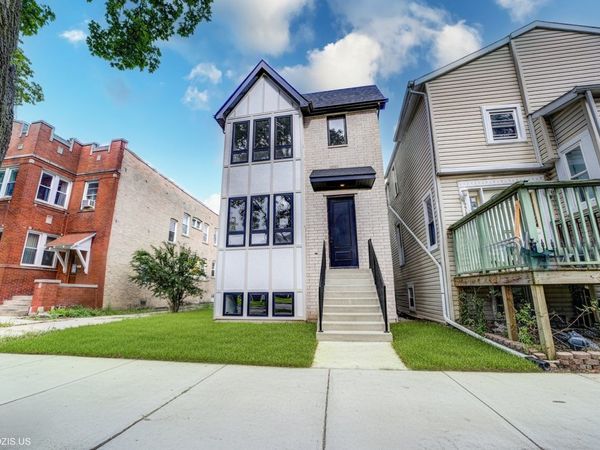 2225 N Tripp Avenue , Chicago, IL 60639