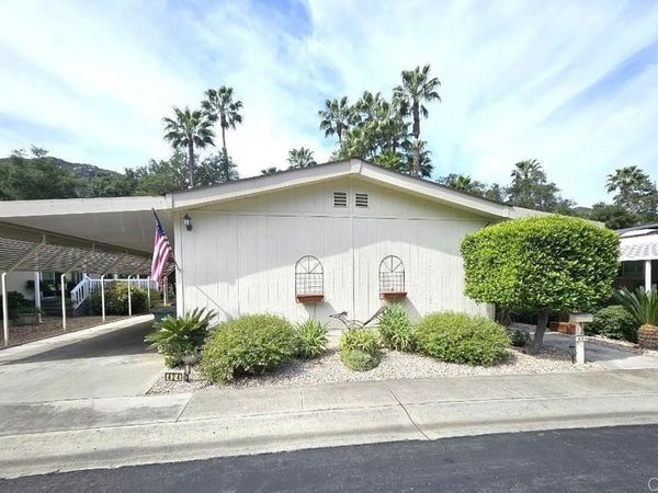 8975 Lawrence Welk Drive, Unit 424, Escondido, CA 92026