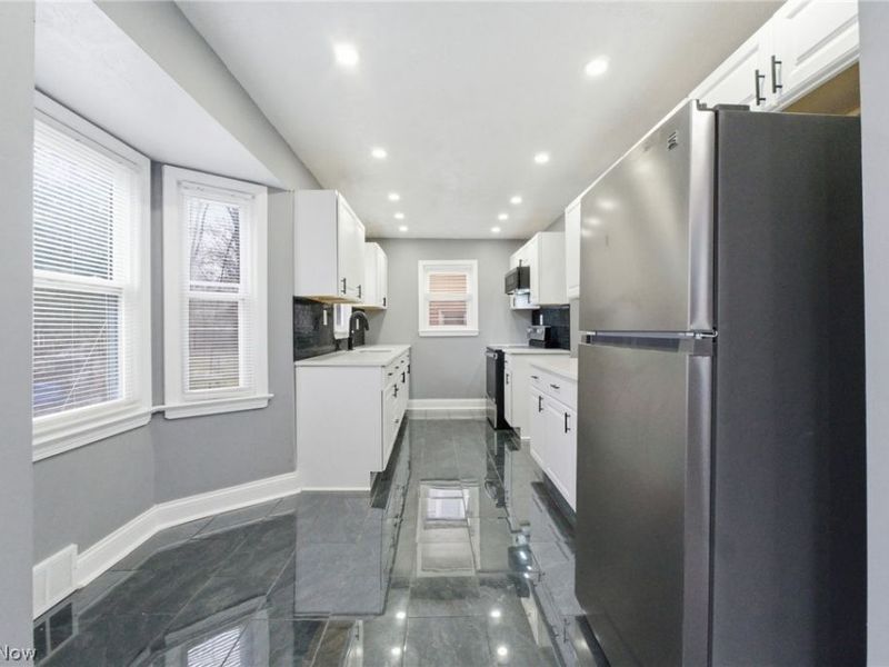 3153 Becket Road, Cleveland, OH 44120 Photo 13