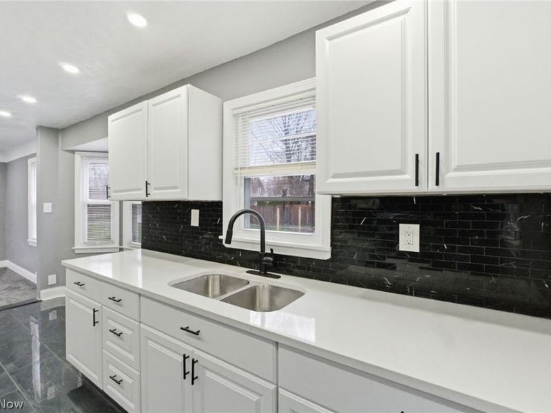 3153 Becket Road, Cleveland, OH 44120 Photo 16