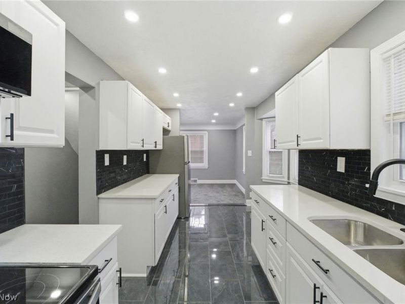 3153 Becket Road, Cleveland, OH 44120 Photo 17