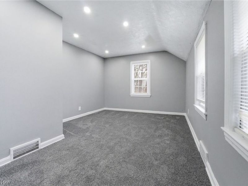 3153 Becket Road, Cleveland, OH 44120 Photo 22