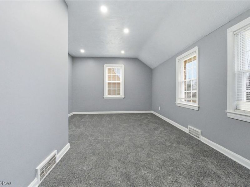 3153 Becket Road, Cleveland, OH 44120 Photo 25