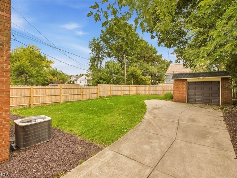 3153 Becket Road, Cleveland, OH 44120 Photo 40