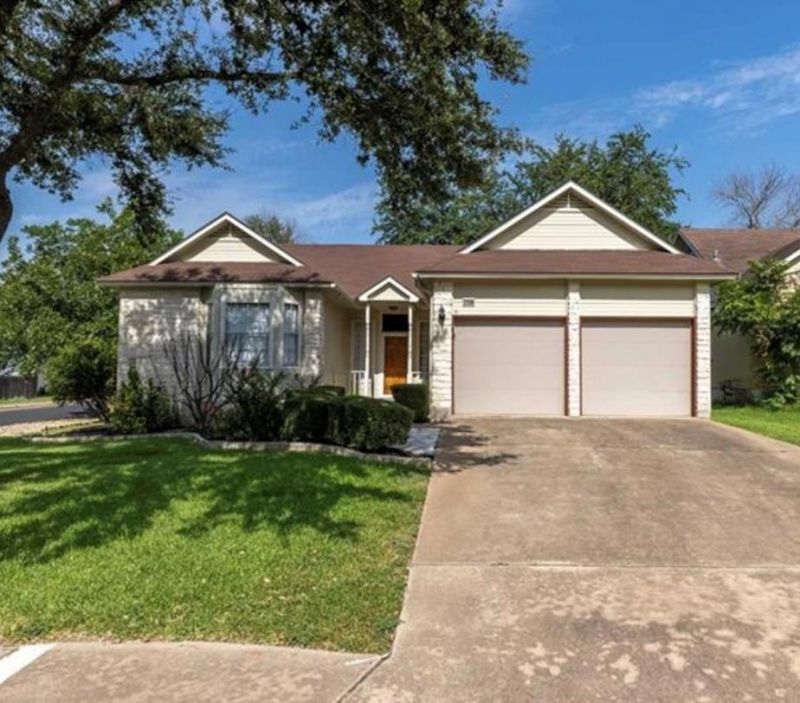 12505 Hunters Chase Dr, Austin, TX 78729 Main Photo