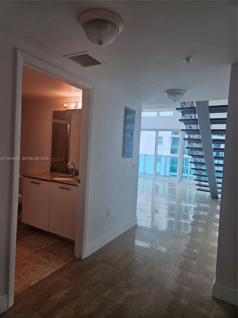 41 SE 5th St, Unit 1517, Miami, FL 33131 Photo