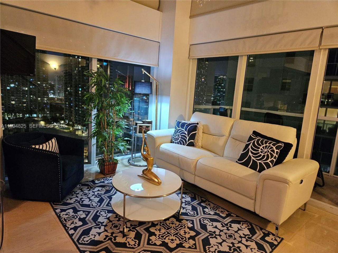 41 SE 5th St, Unit 1517, Miami, FL 33131 Photo