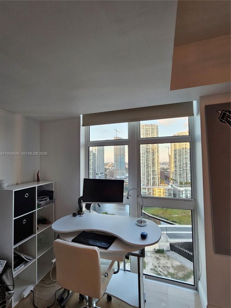 41 SE 5th St, Unit 1517, Miami, FL 33131 Photo