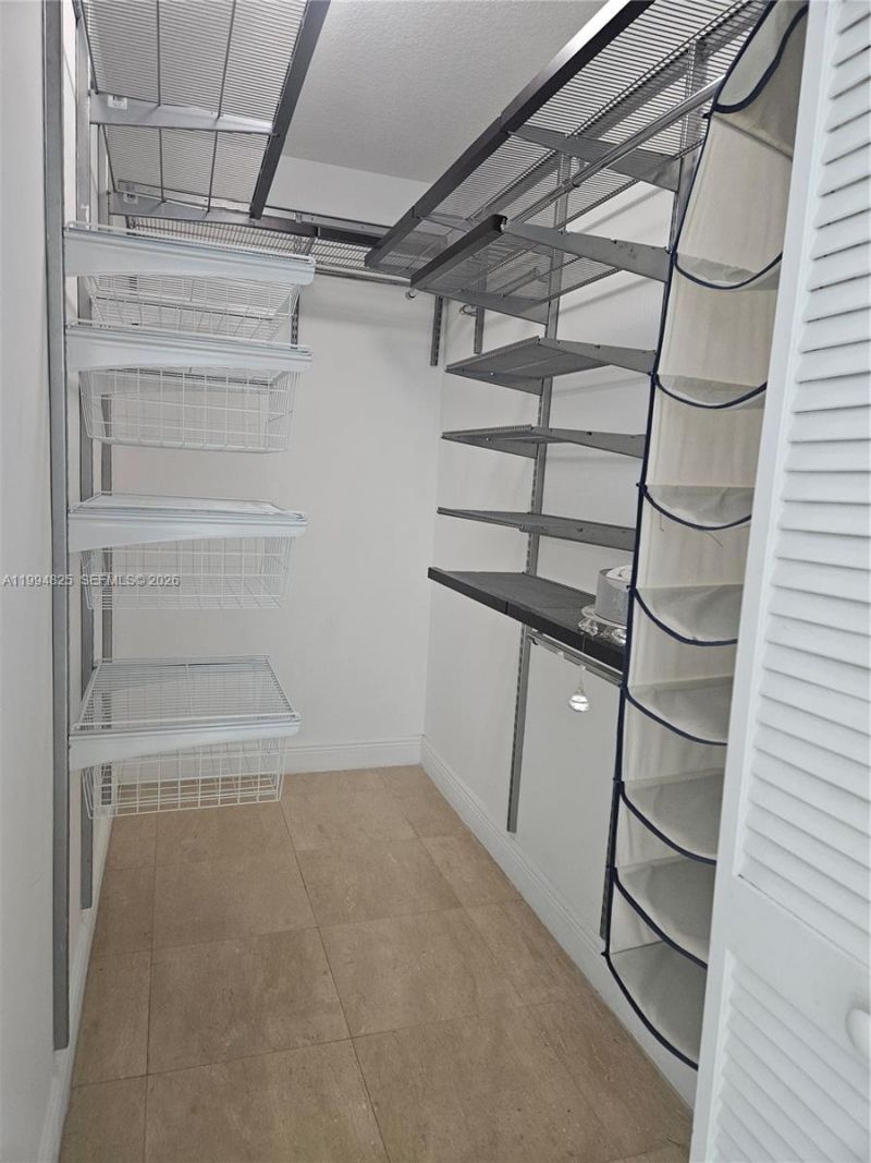 41 SE 5th St, Unit 1517, Miami, FL 33131 Photo