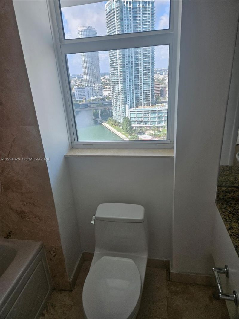 41 SE 5th St, Unit 1517, Miami, FL 33131 Photo