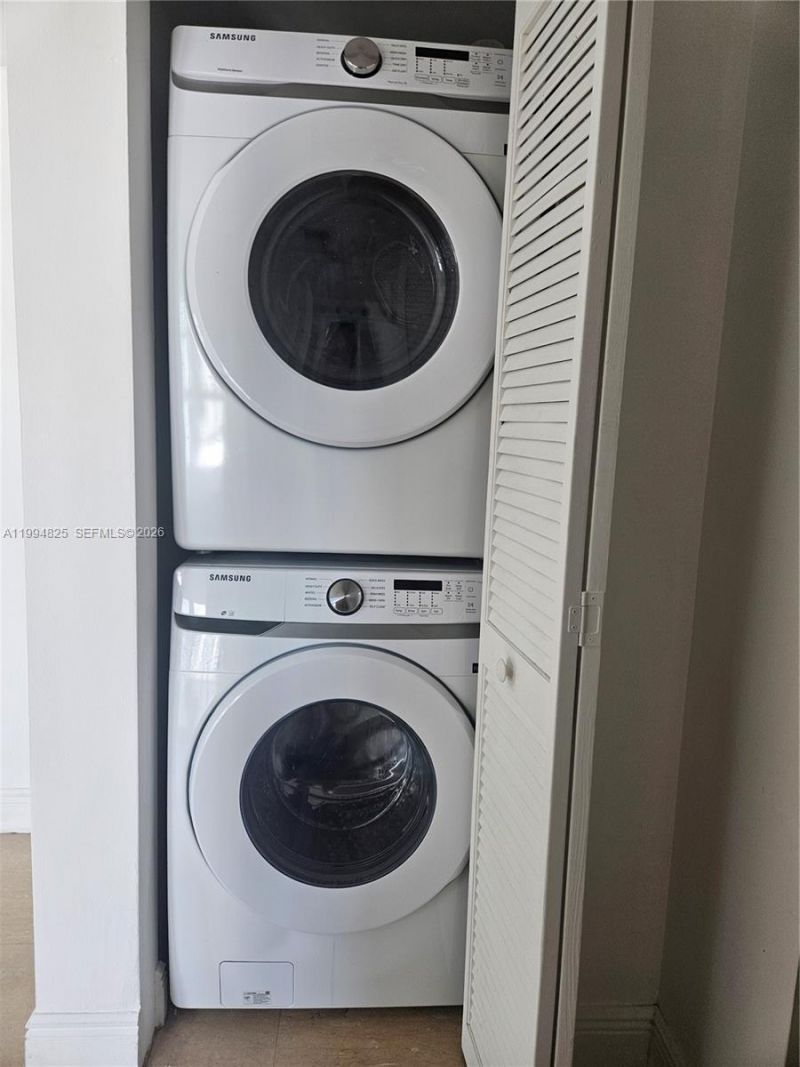 41 SE 5th St, Unit 1517, Miami, FL 33131 Photo