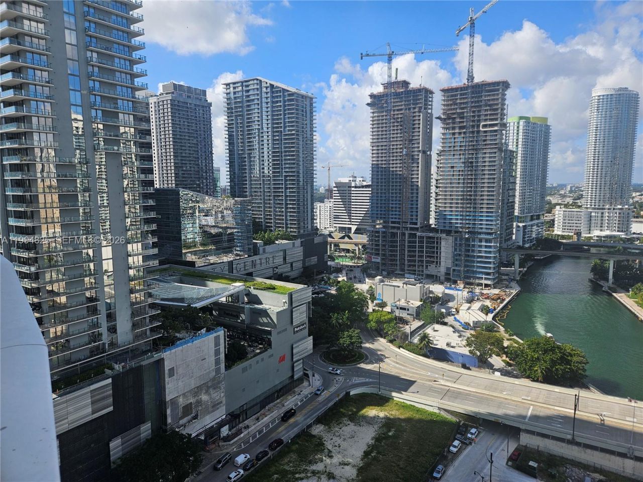 41 SE 5th St, Unit 1517, Miami, FL 33131 Photo