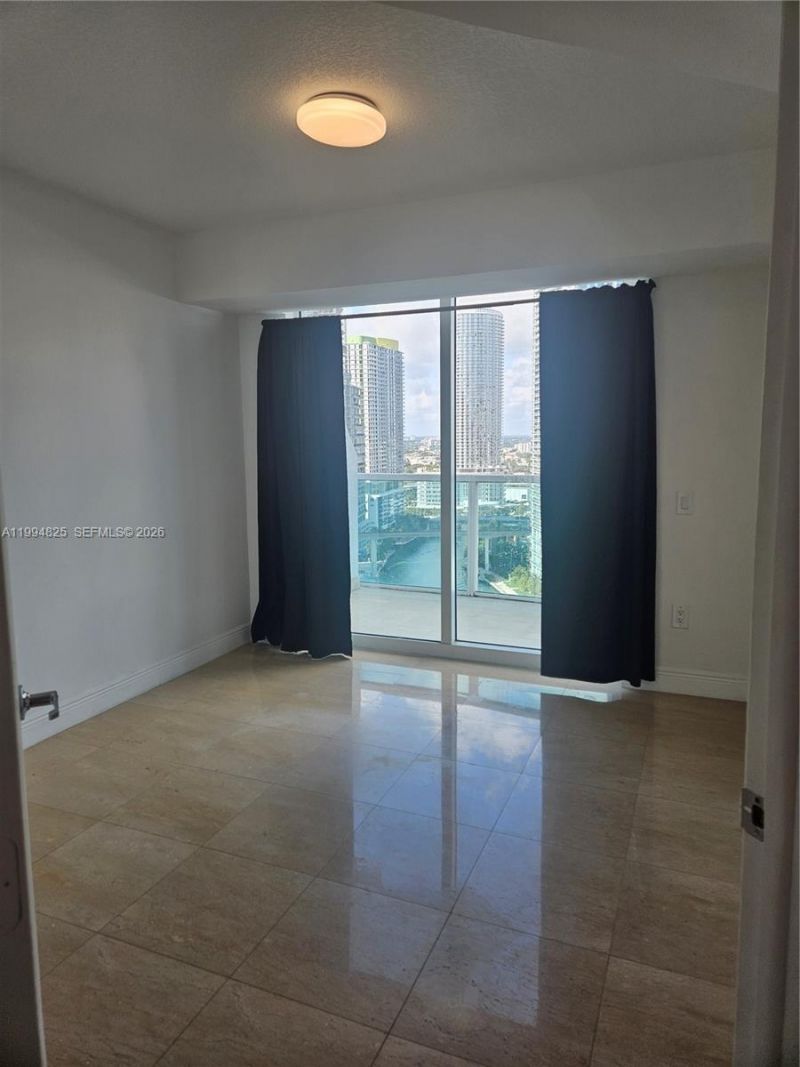 41 SE 5th St, Unit 1517, Miami, FL 33131 Photo