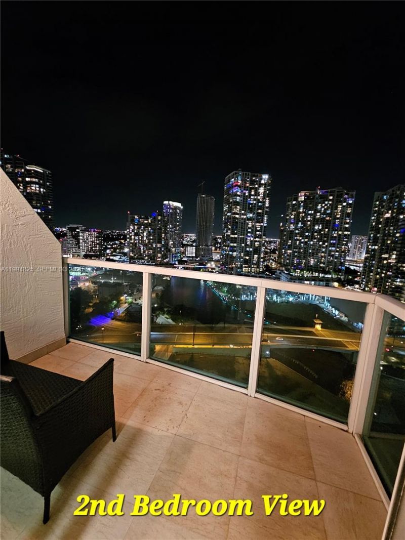 41 SE 5th St, Unit 1517, Miami, FL 33131 Photo