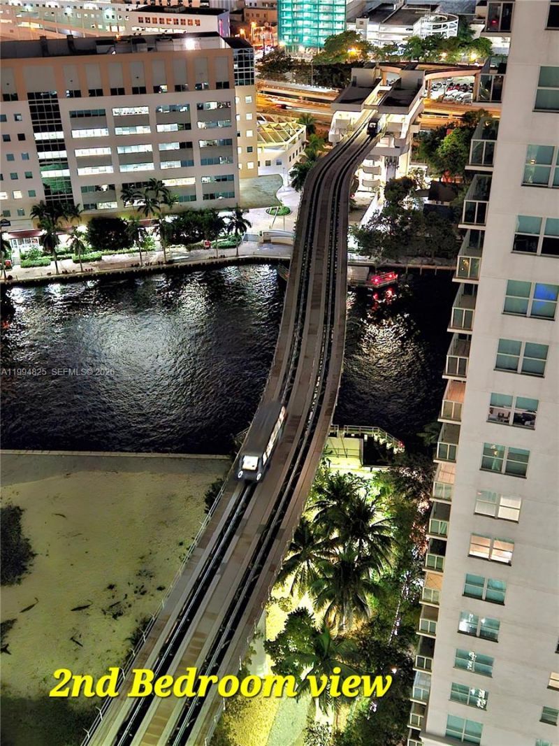 41 SE 5th St, Unit 1517, Miami, FL 33131 Photo