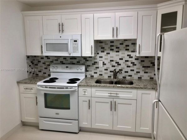 5530 N Lakewood Cir N , Unit 722, Margate, FL 33063