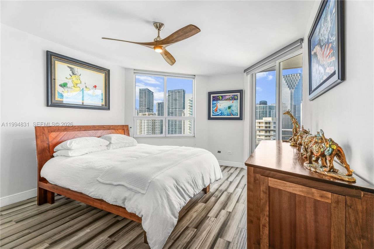 808 Brickell Key Dr, Unit 3007, Miami, FL 33131 Photo