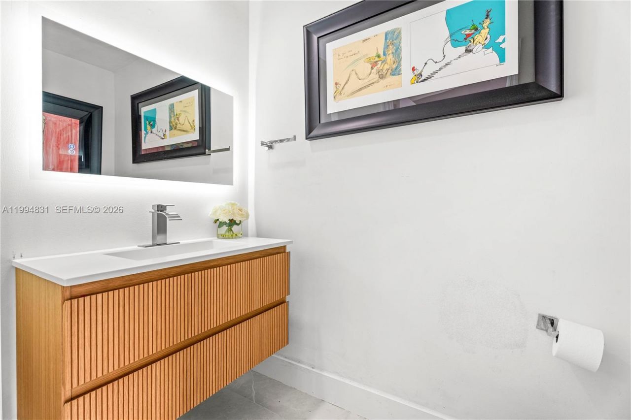 808 Brickell Key Dr, Unit 3007, Miami, FL 33131 Photo