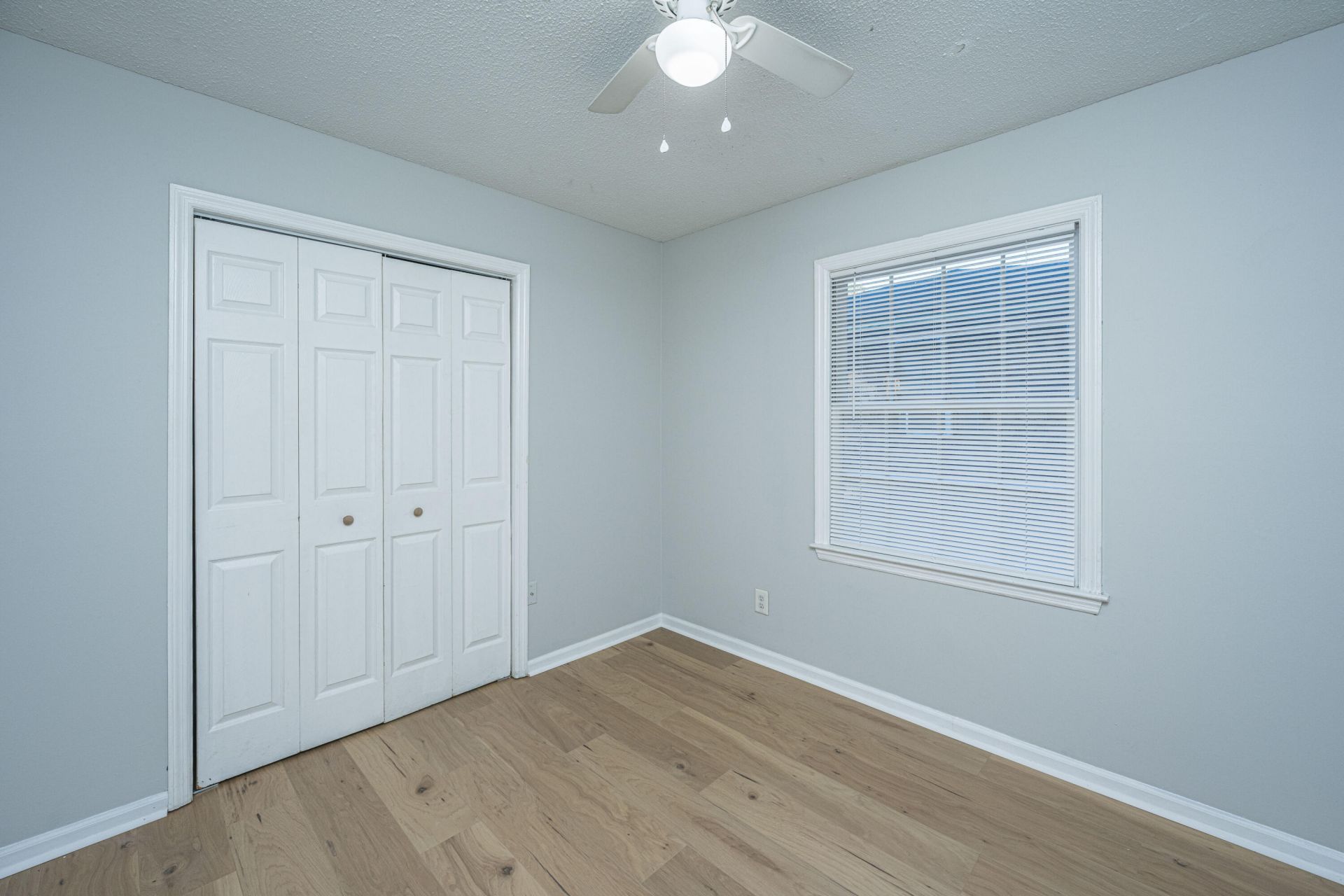 302 Elliott Drive Photo 14