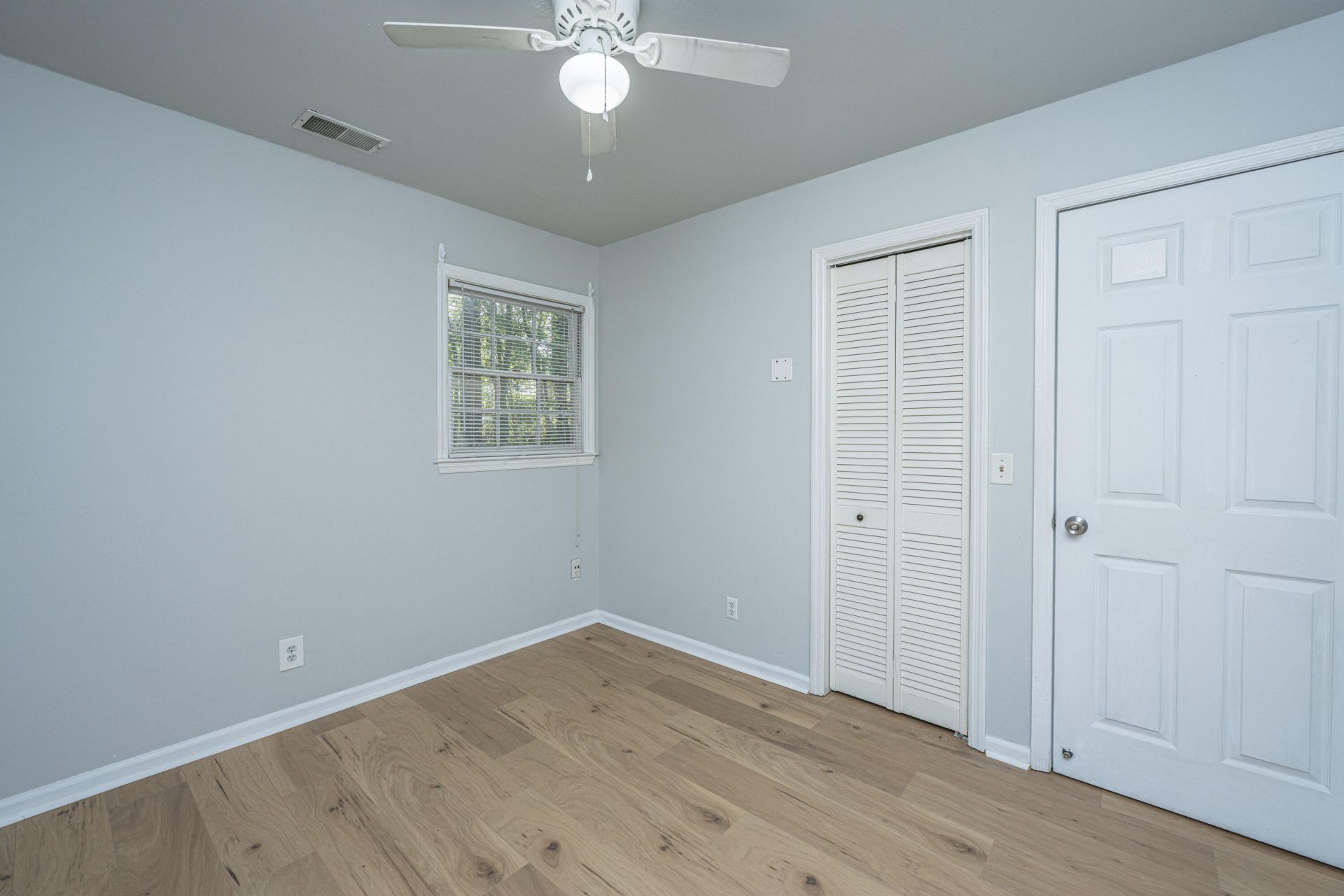 302 Elliott Drive Photo 18