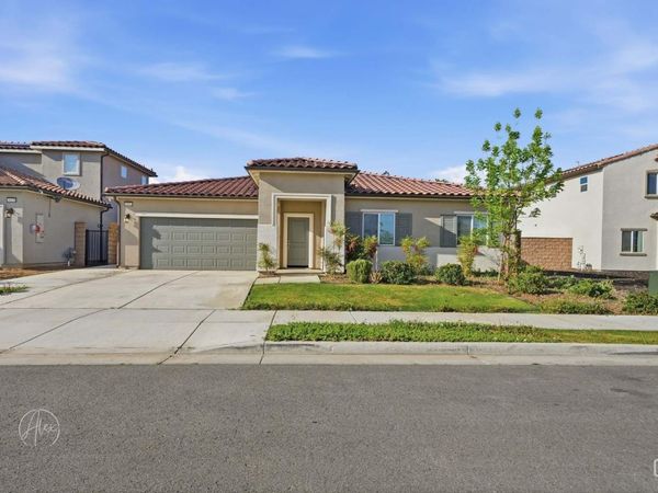 10812 Asunsion Place, Bakersfield, CA 93306