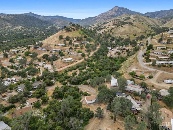 196 Adams Road, Wofford Heights, CA 93285