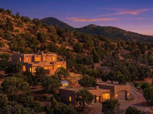 30 Camino Sanador , Santa Fe, NM 87505